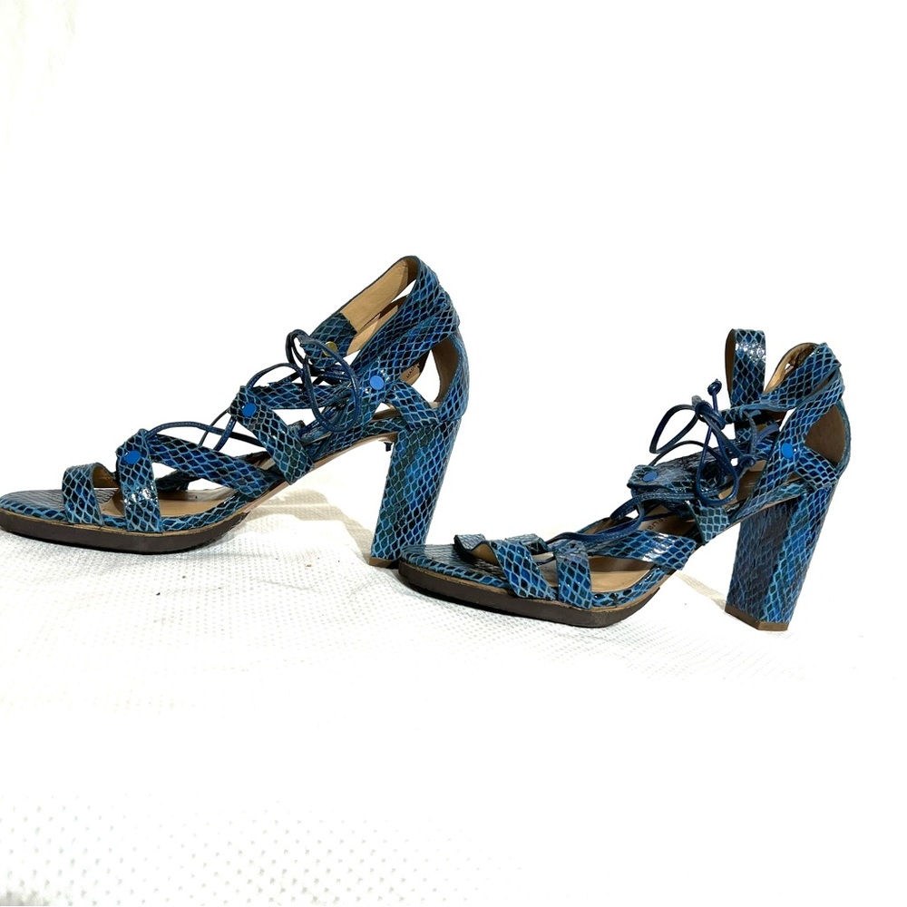 BANANA REPUBLIC HEELS - Picture 3 of 14